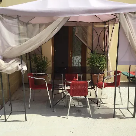 Casa Tre Fontane Apartment *